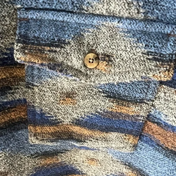 CLEARANCE Men’s L Guide Gear Blue & Gray Aztec Print Button Down Shirt Jacket - Picture 6 of 10